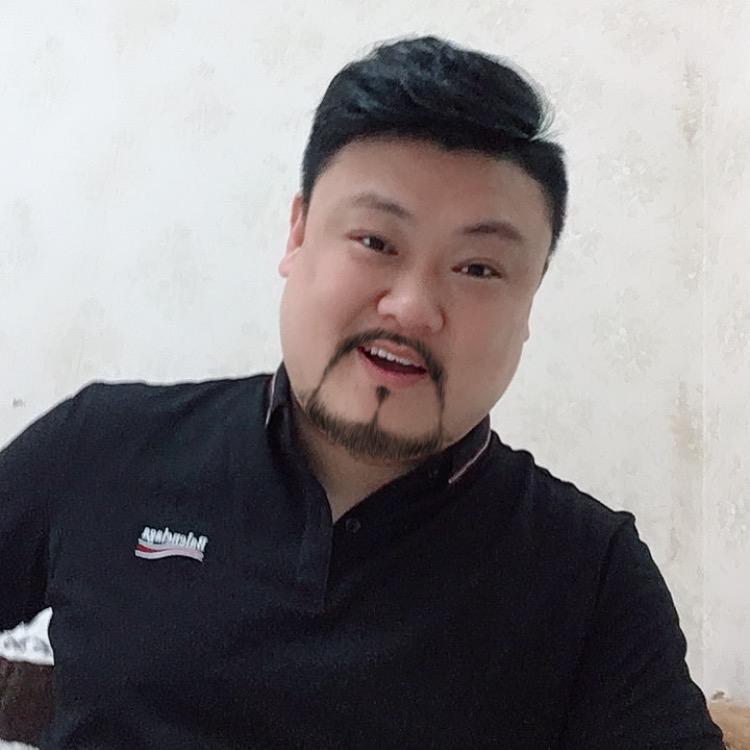 贾贾冰（贾总）