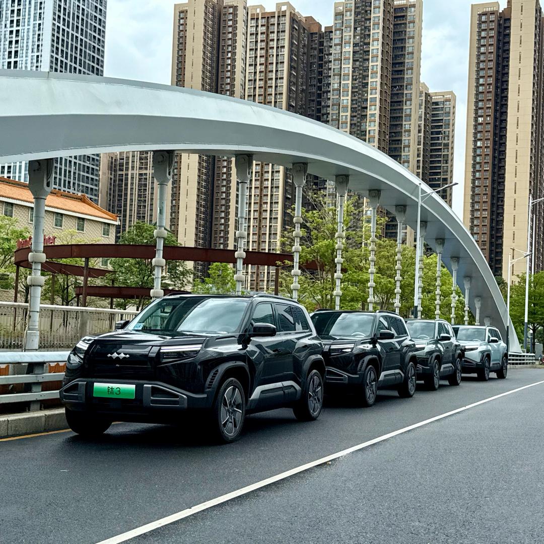 方程豹宝安小方