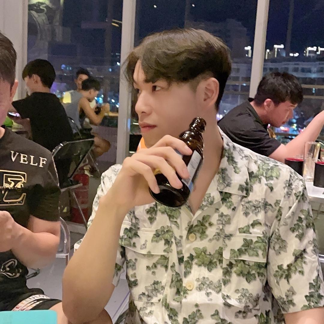 浩瀚轻奢男装店