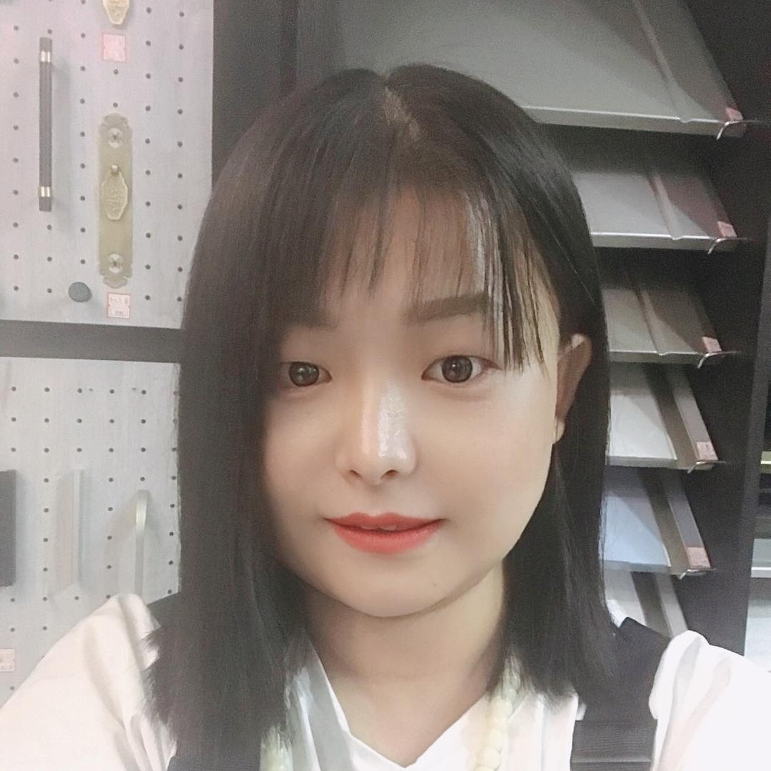 《平遥檀耀实木家具馆》晓娟