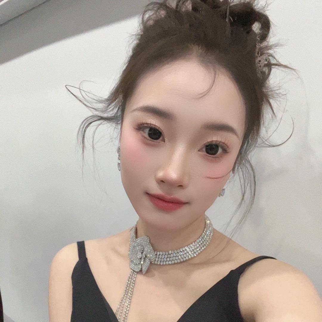是周周吖