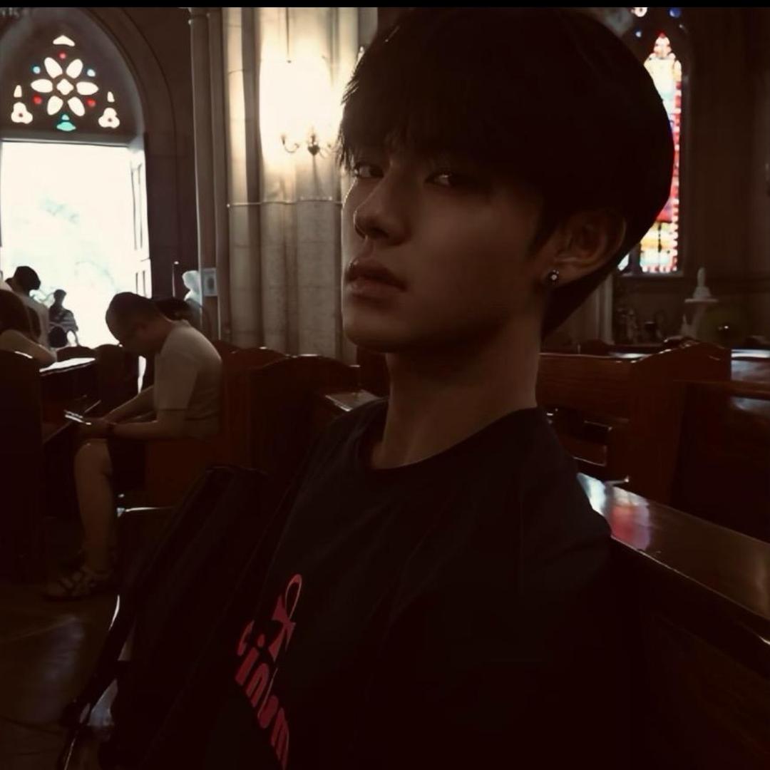 我也不太了解她