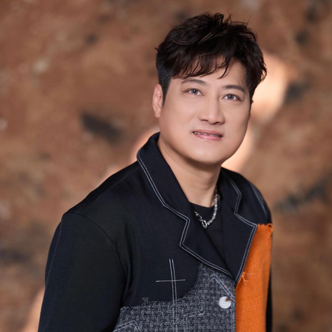 歌手杨哲