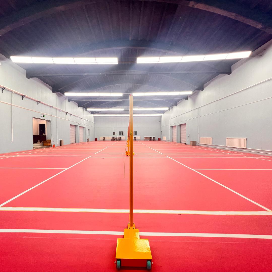 哈密华冠羽毛球竞技馆🏸️🏓️
