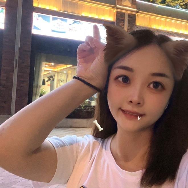 是小白兔呀！