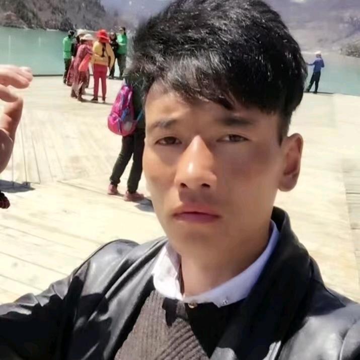 欧琼扎西