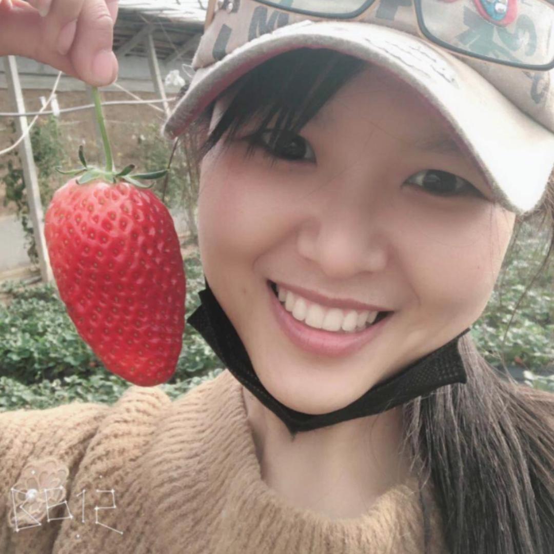 泰安市邱家店镇万家乐草莓采摘李大宁