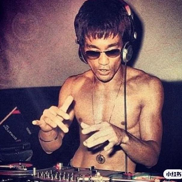 ©𝓕𝓮𝓿𝓮𝓻