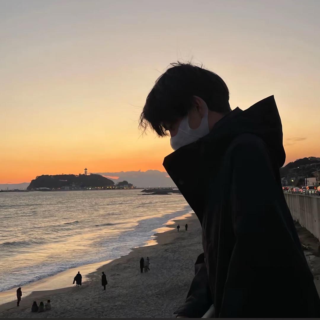 宴清.