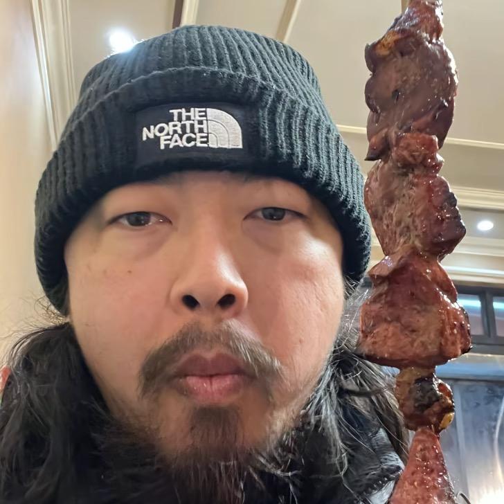重生之我是电子厂保安