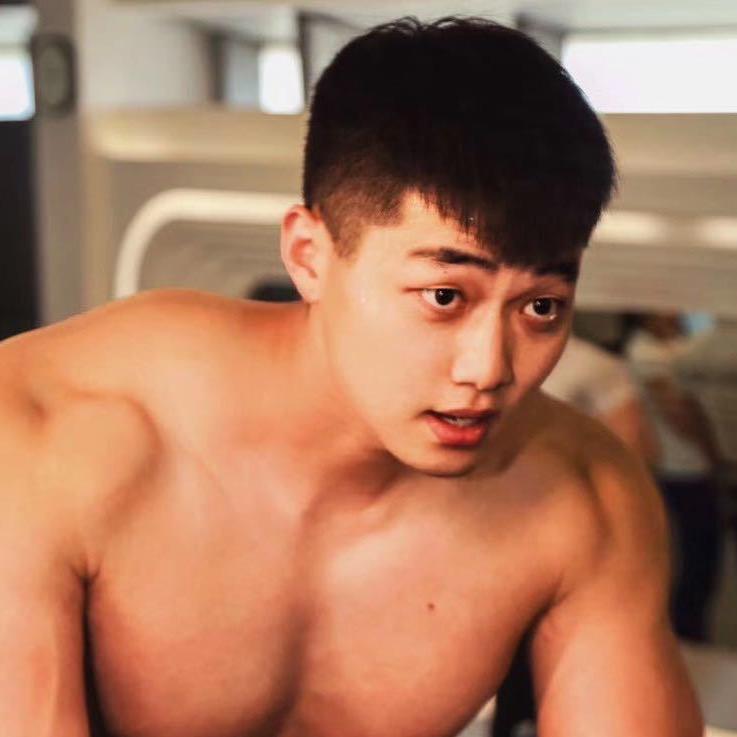 两头小狮子