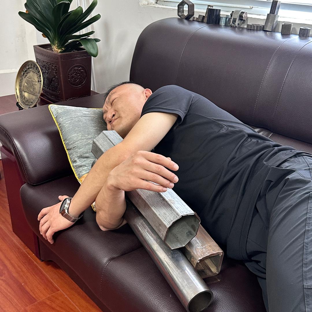 钢管小曲总（智鑫钢管）