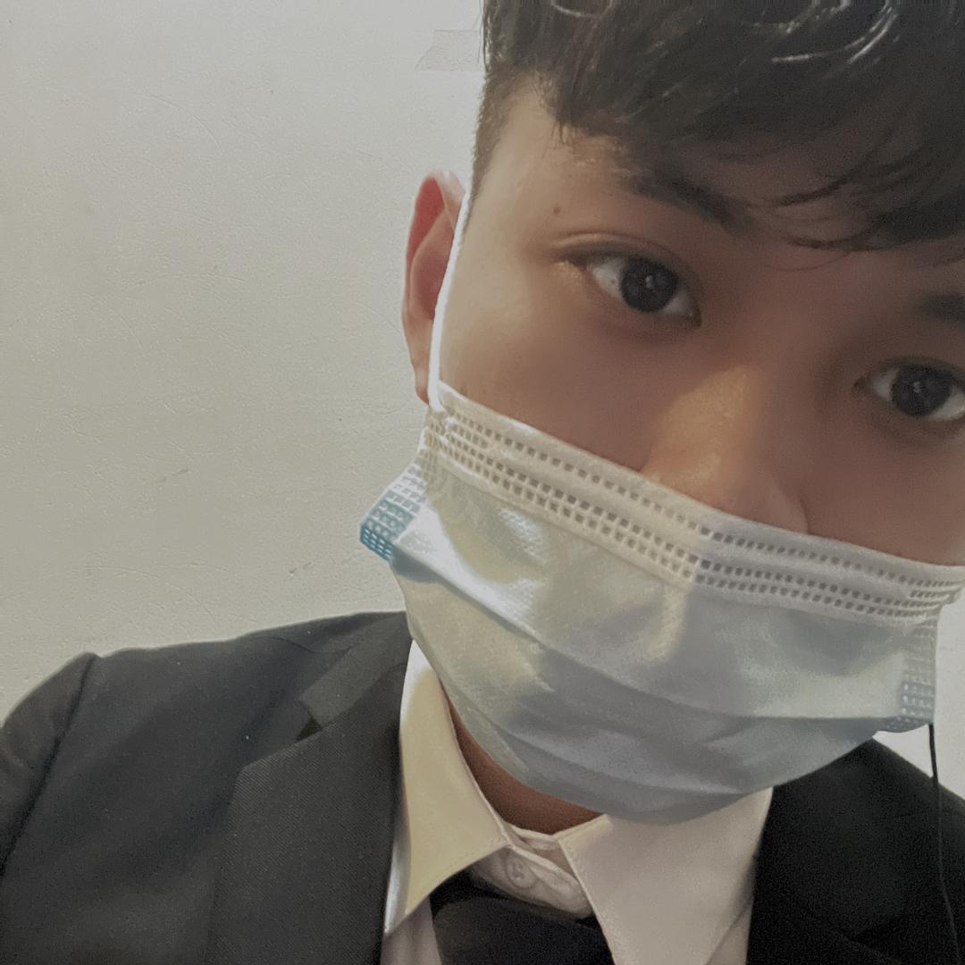 黄铁铁
