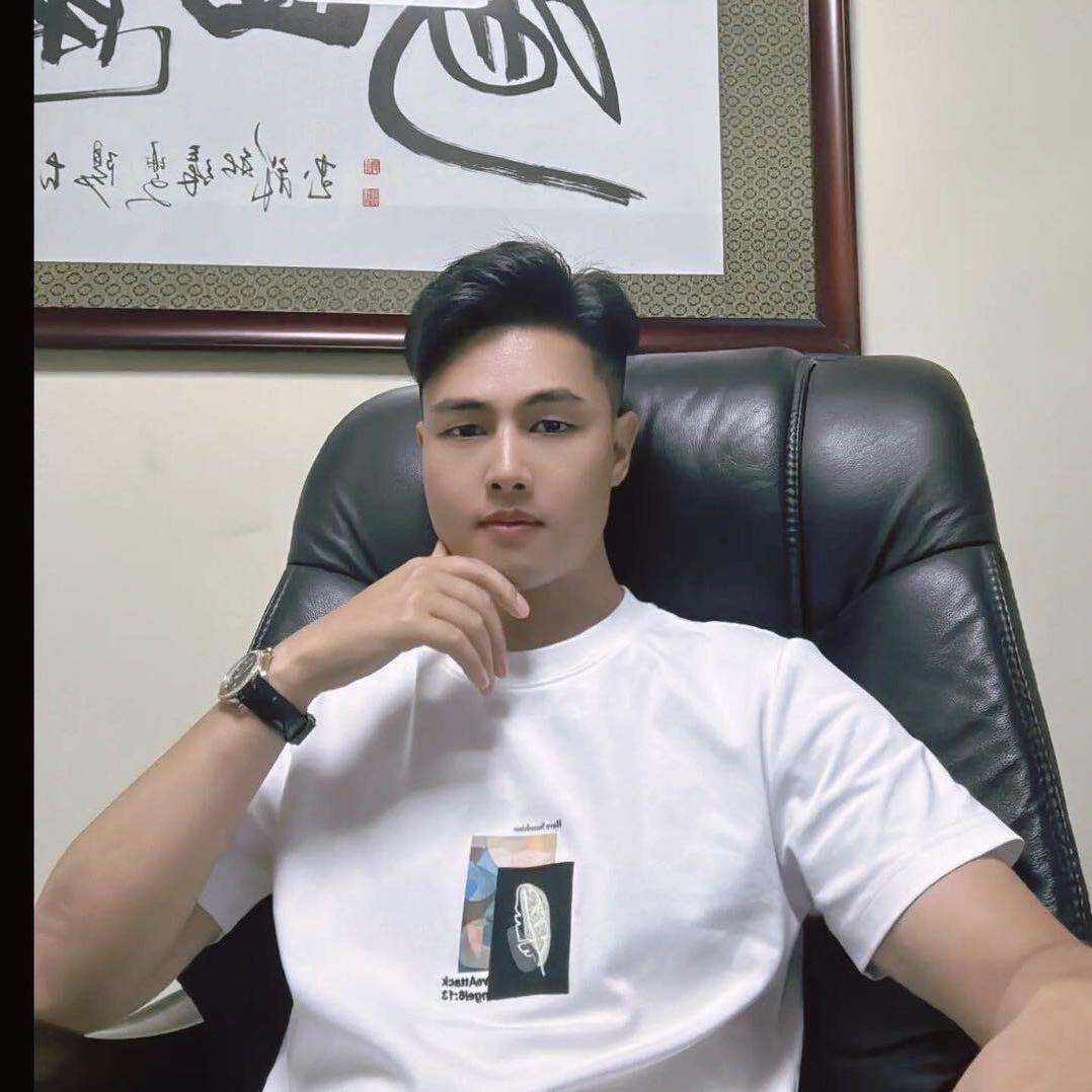 深圳车辆保管-杨杨