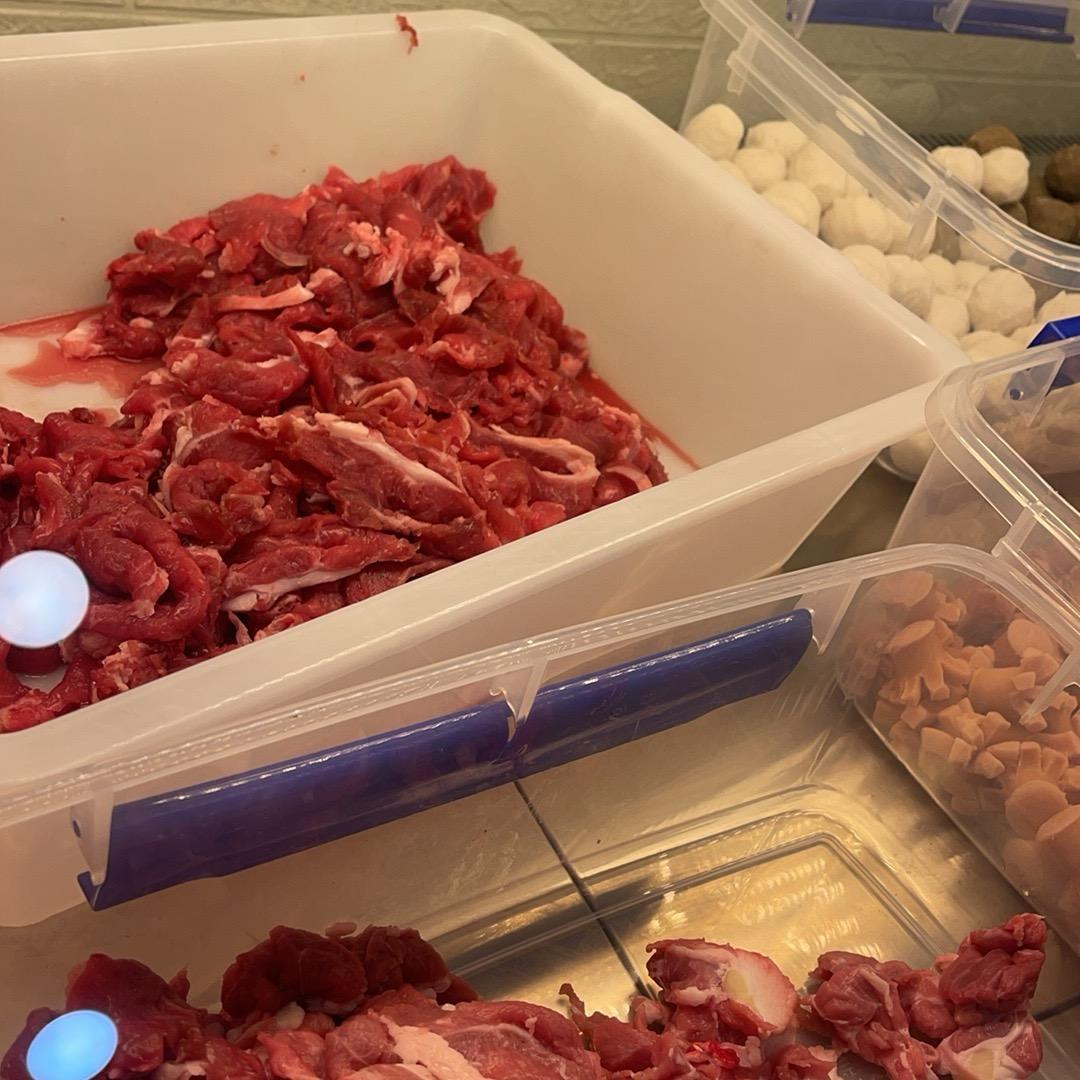 小胖墩地摊牛羊肉火锅