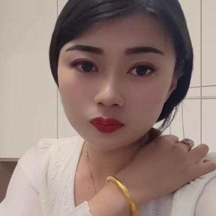 丽丽一个人