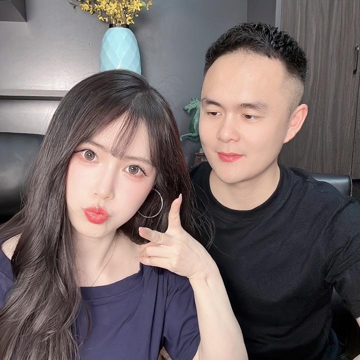 华哥夫妻