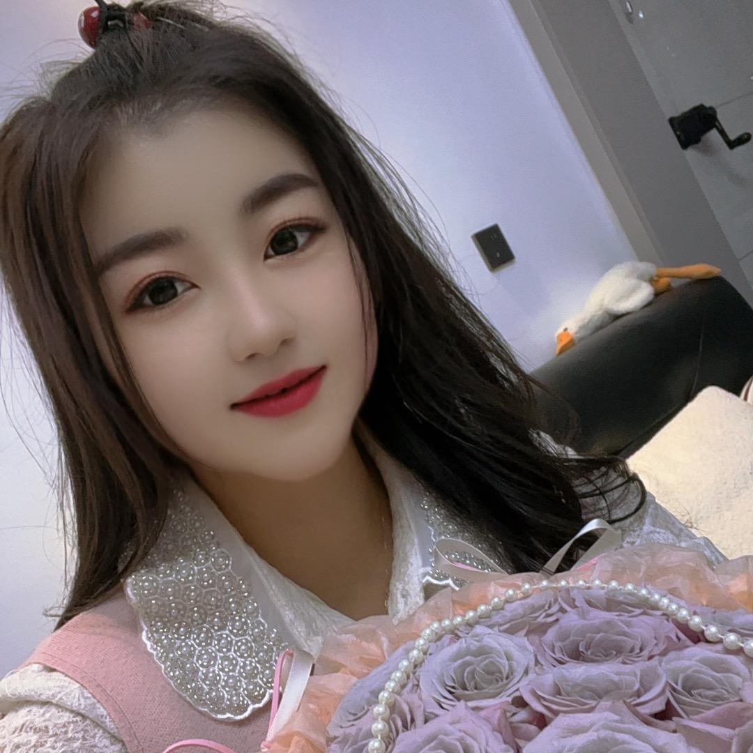 梨涡姐姐💋