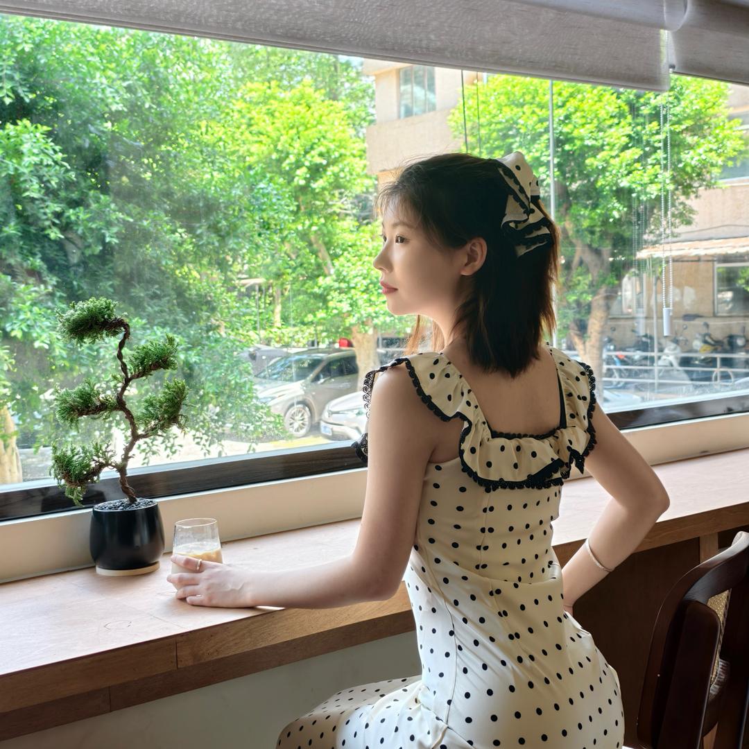 雯.