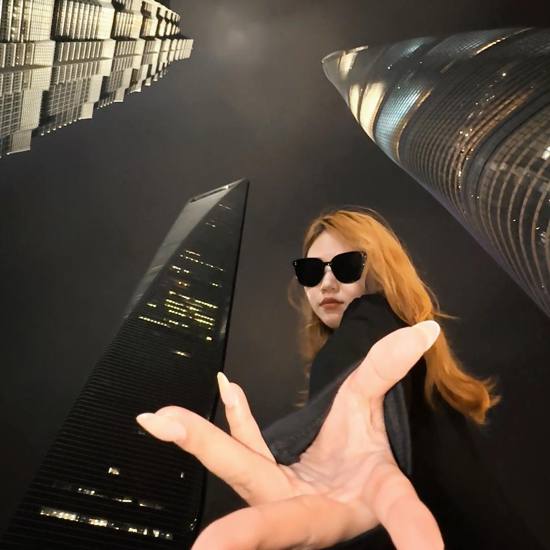 是小美呀.（见过张杰版）