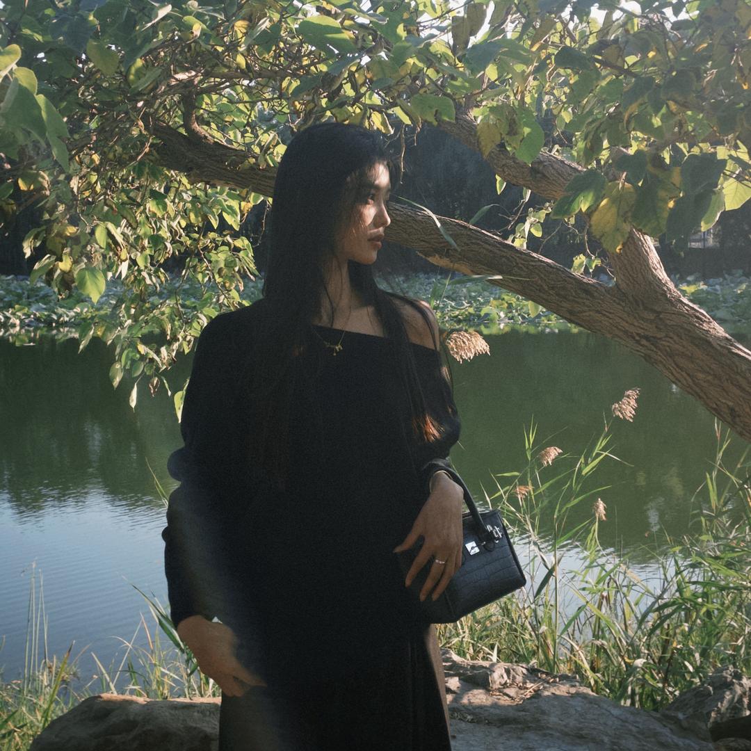 扶老奶奶闯红灯