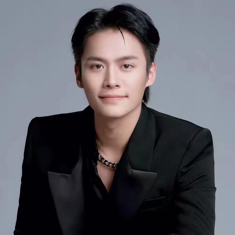 疯狂小杨弟三只羊臻选的头像