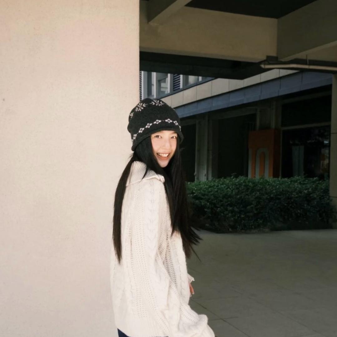 ￴ ￴ ￴￴ ￴