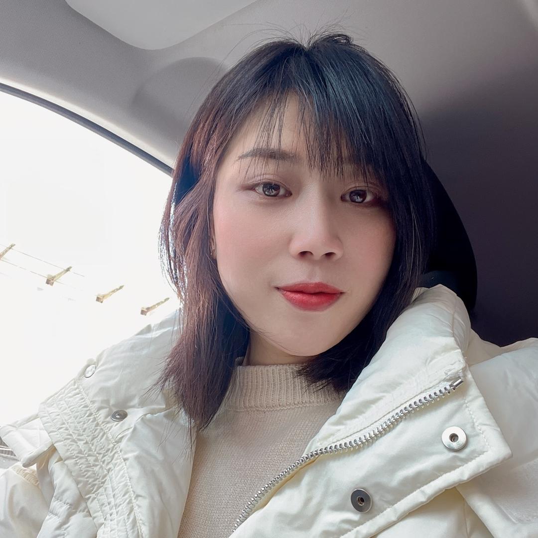 英子
