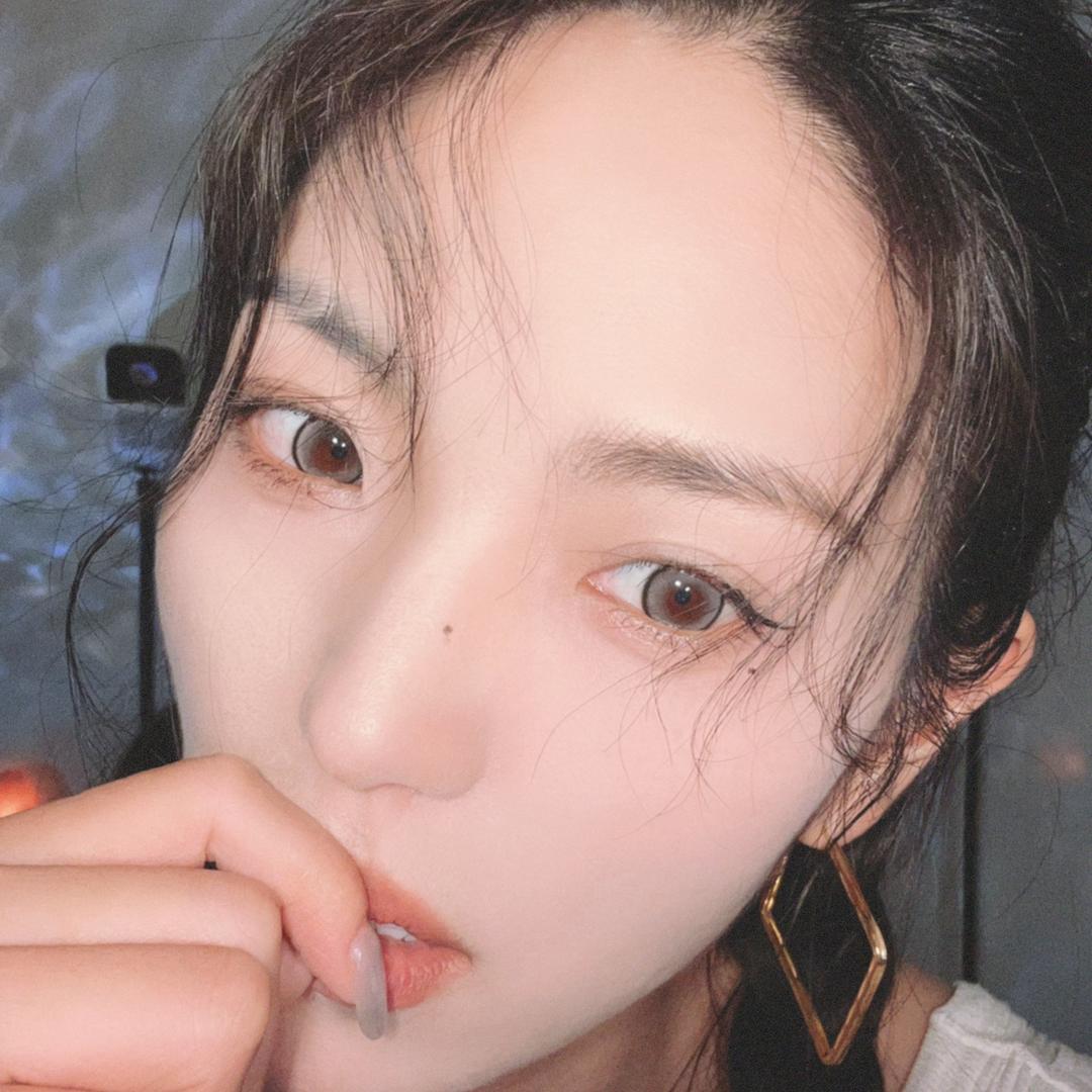 化妆师洛丹