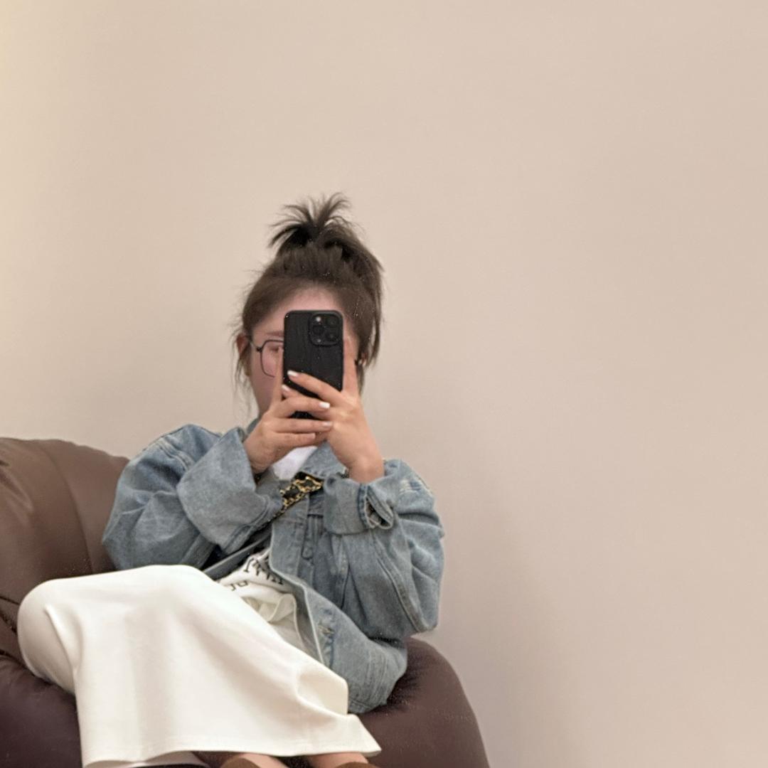 蛐小7。