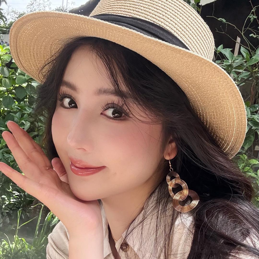 梨涡嘻 （微胖梨形穿搭）