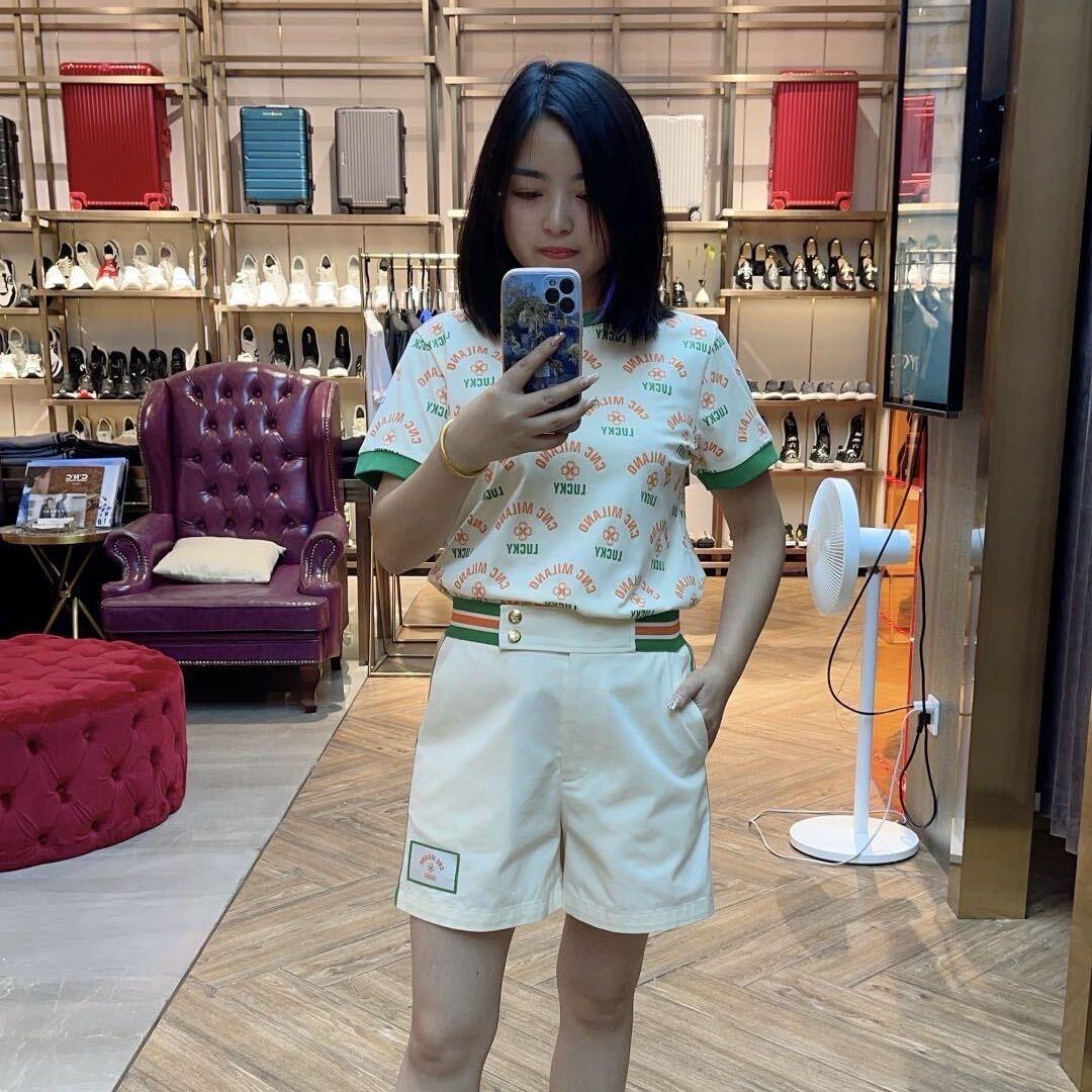 腾达男装店长小吕