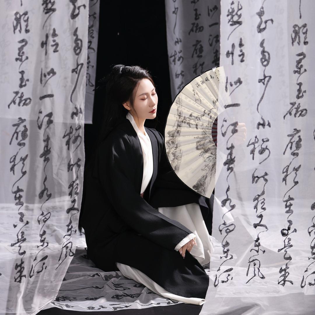 爱跳舞的王老师💃