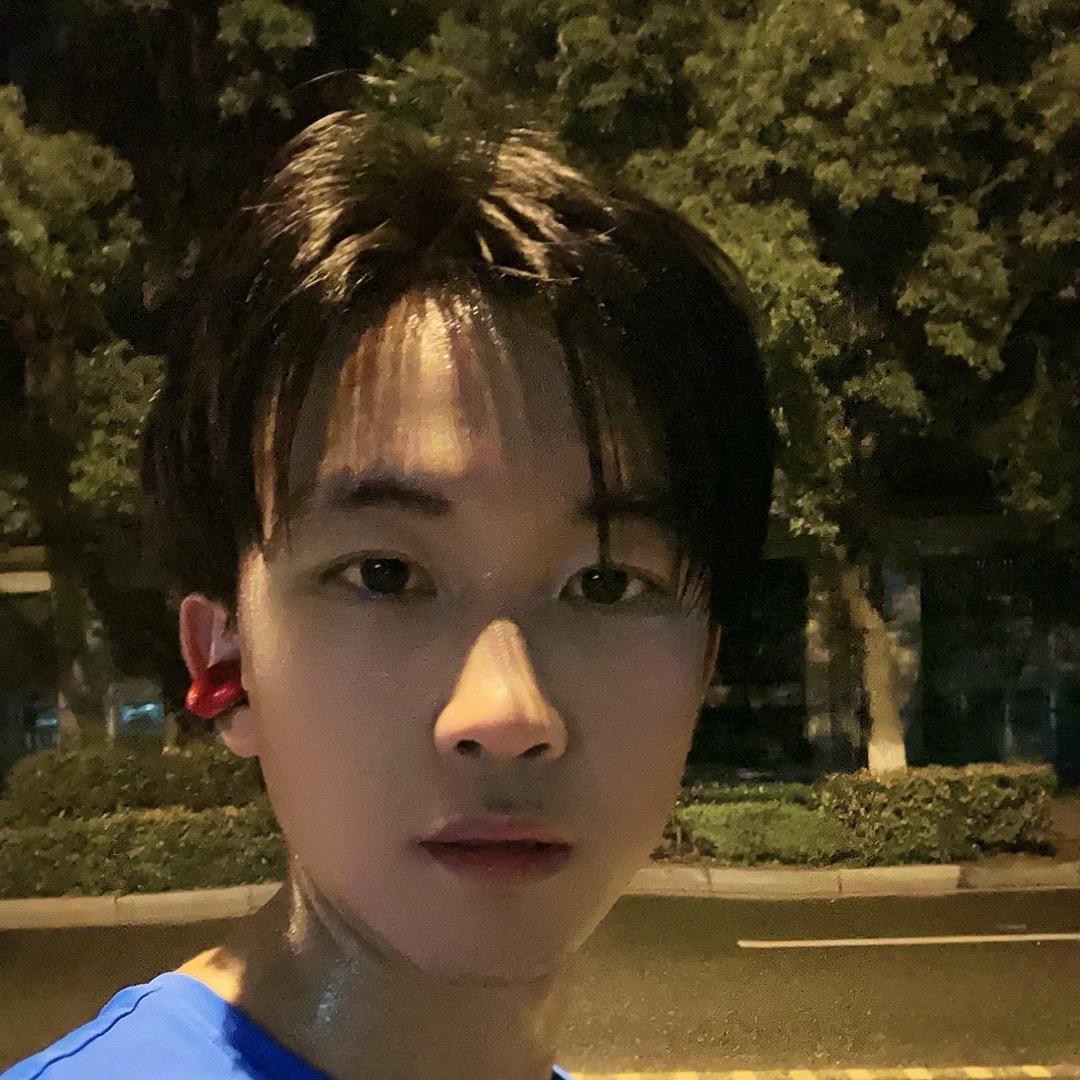 石头在跑步(互关)