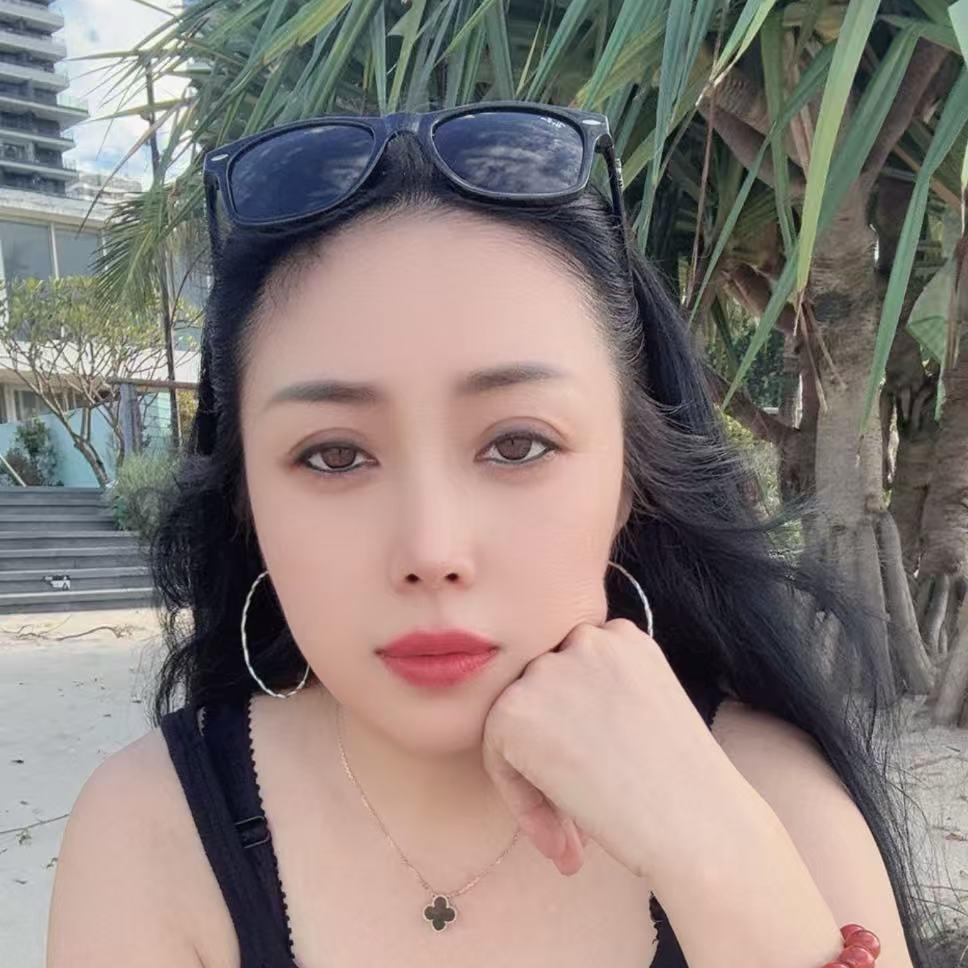 睿姐服装尾货批发