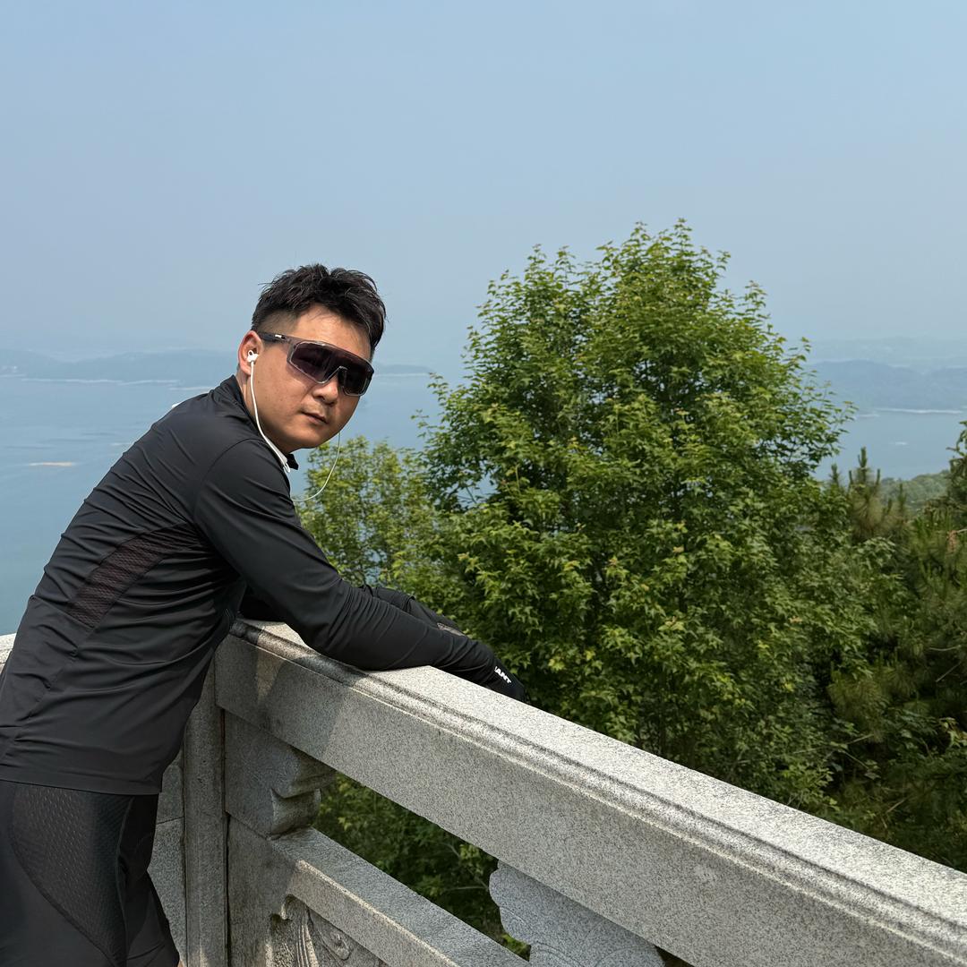 陈一山