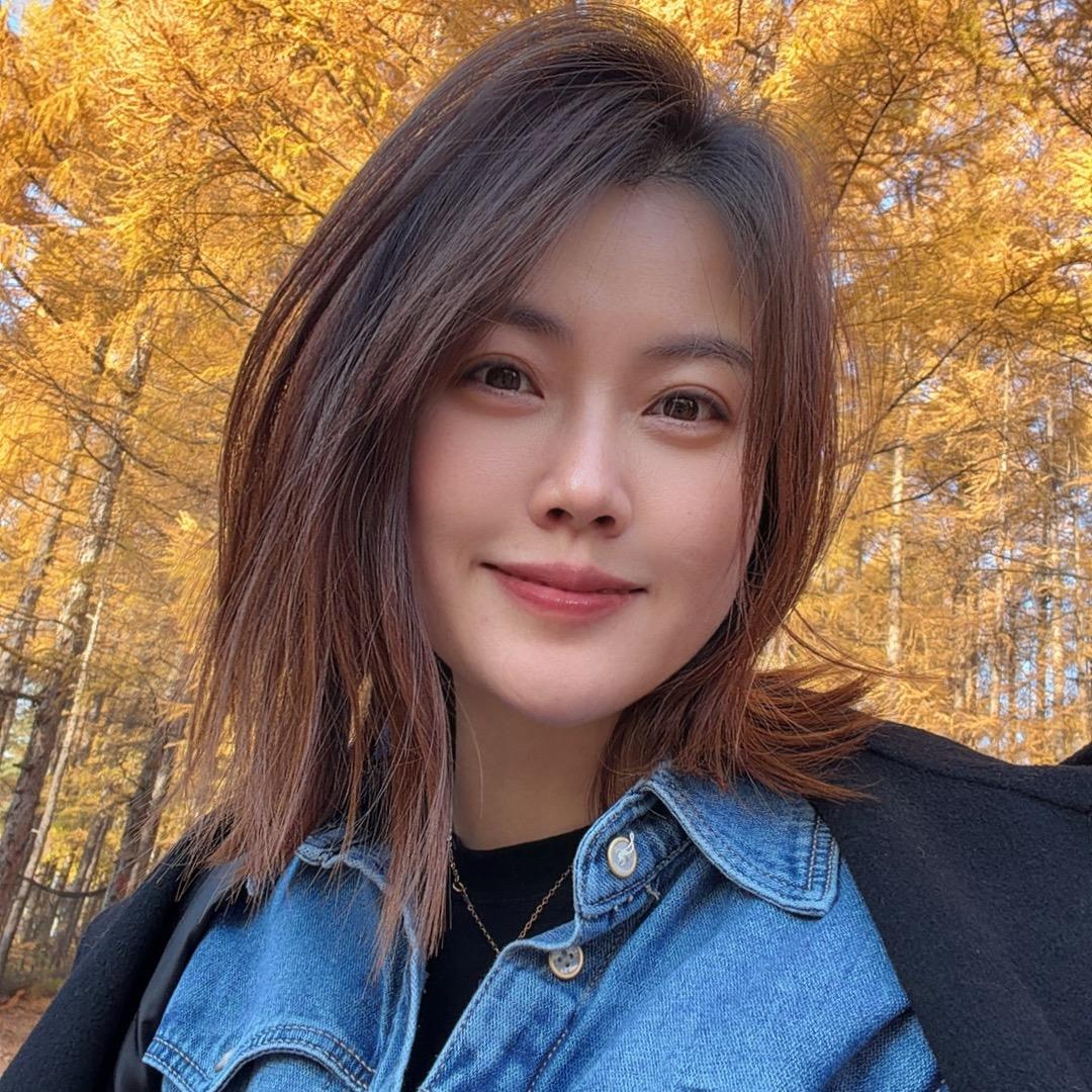 爱美妆的兔姐姐