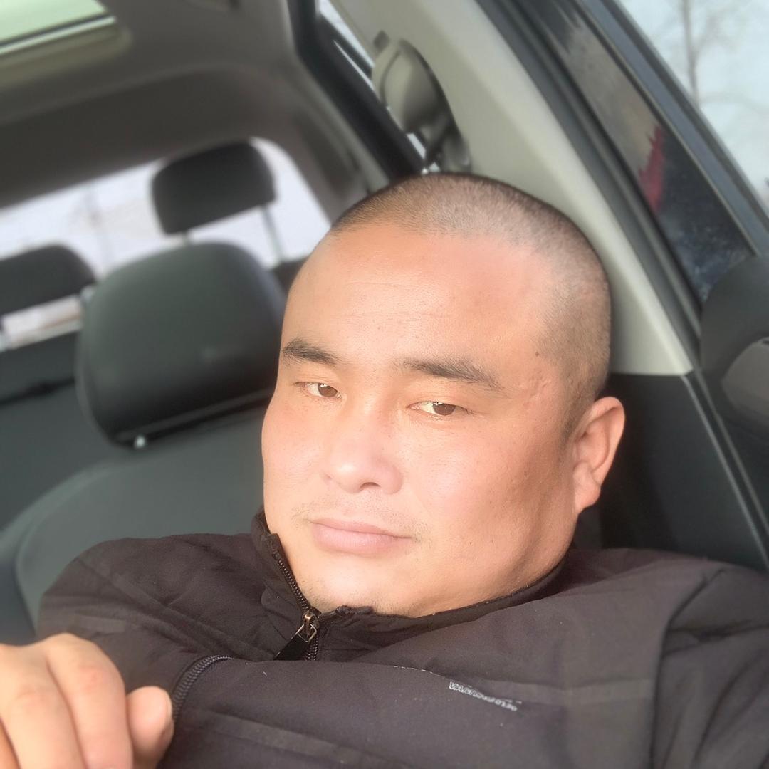 工地木工，姚