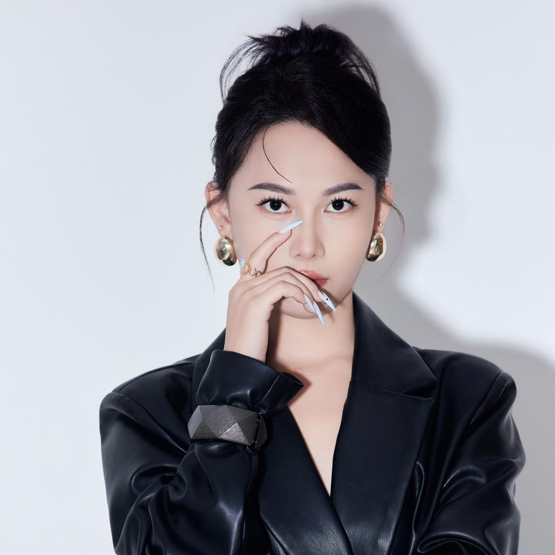 爱美艾尚培训～艾薇