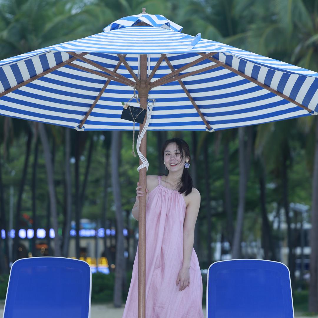 吃一小口肉