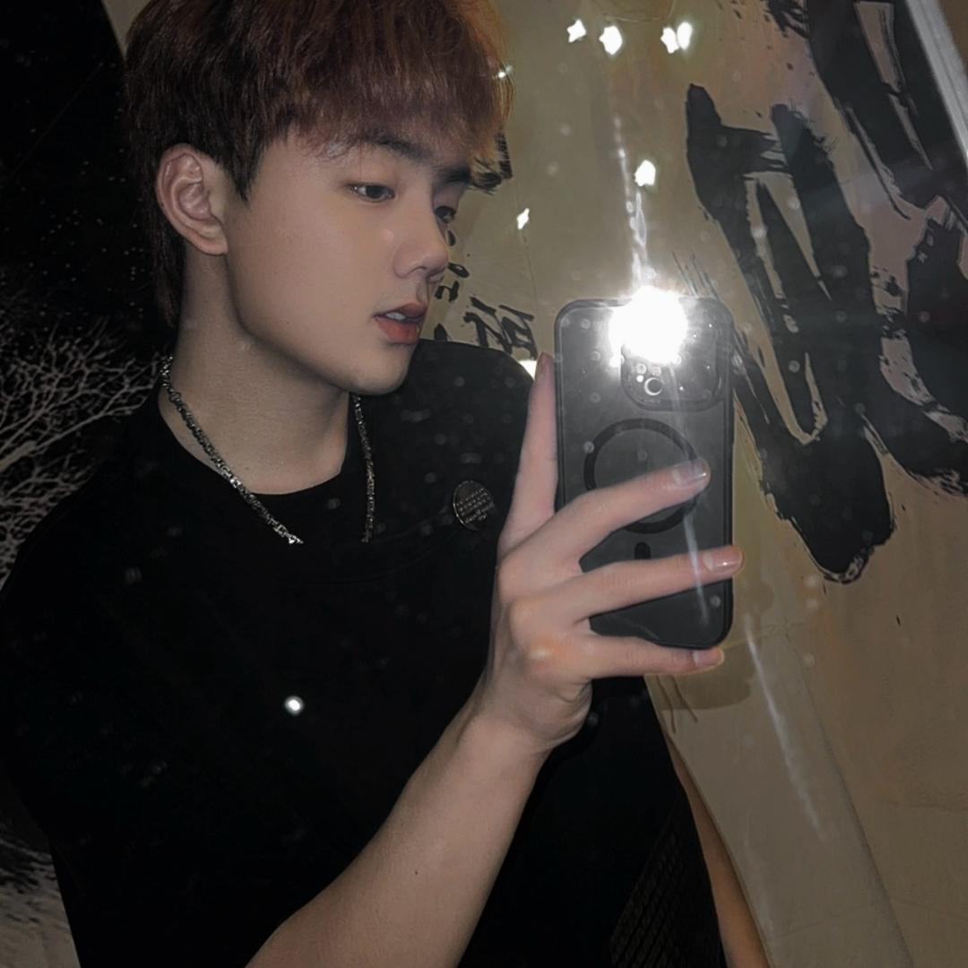 东莞发型设计-宇曦