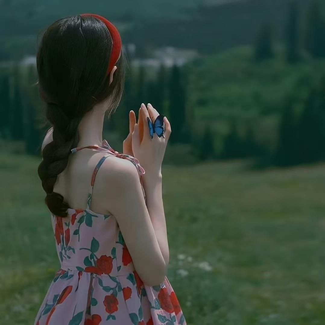 芳姐穿搭