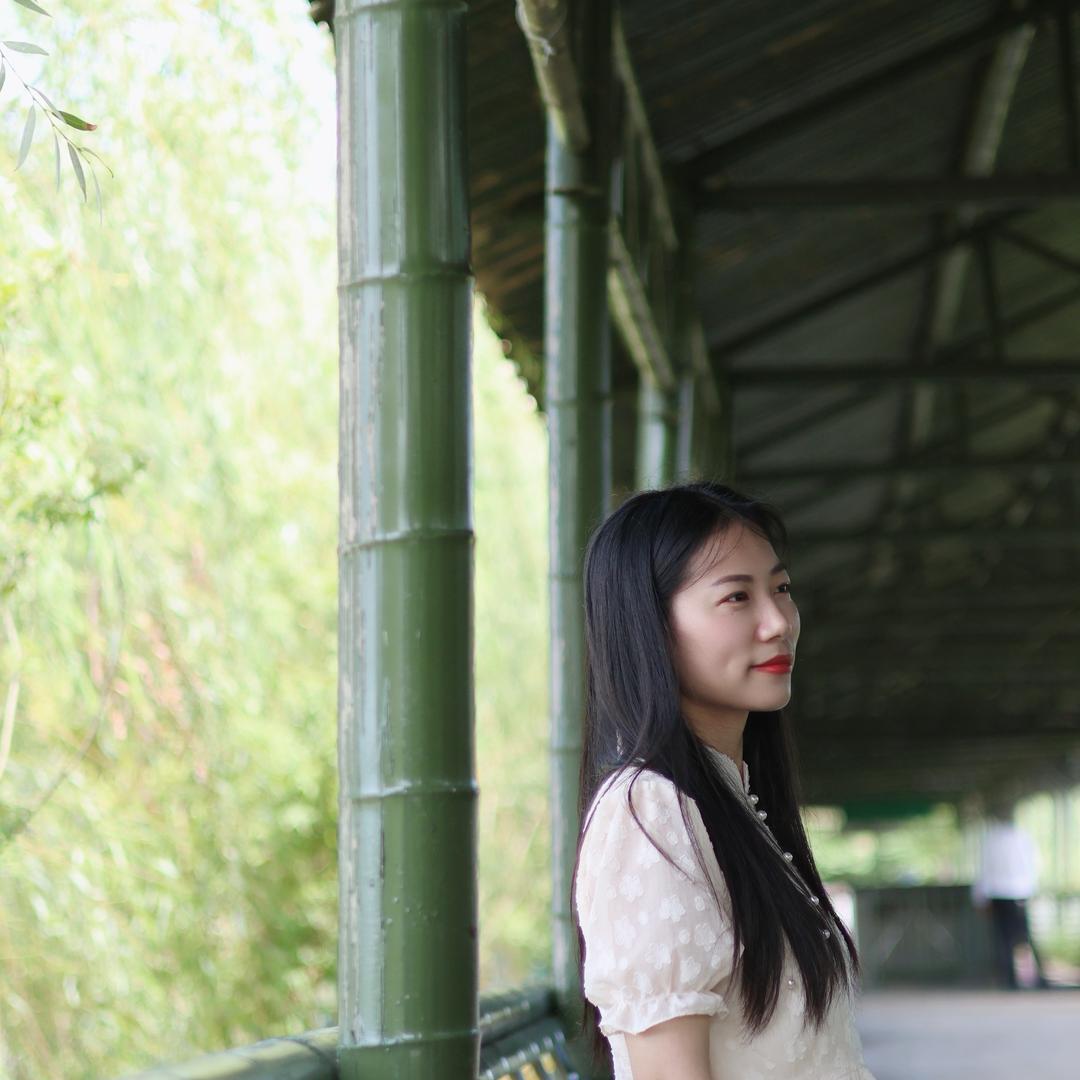 雅乐古筝王老师