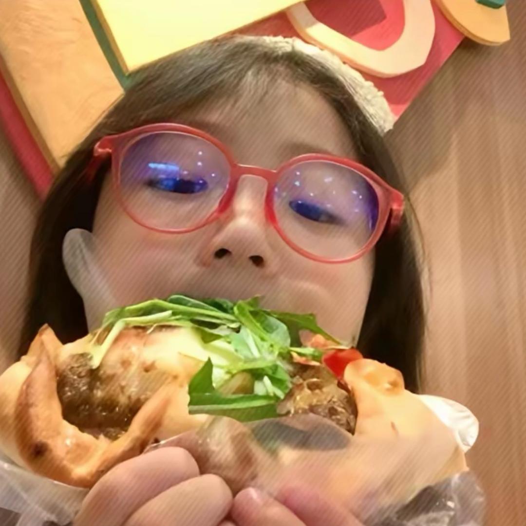 不吃🌰的 蹦蹦_.