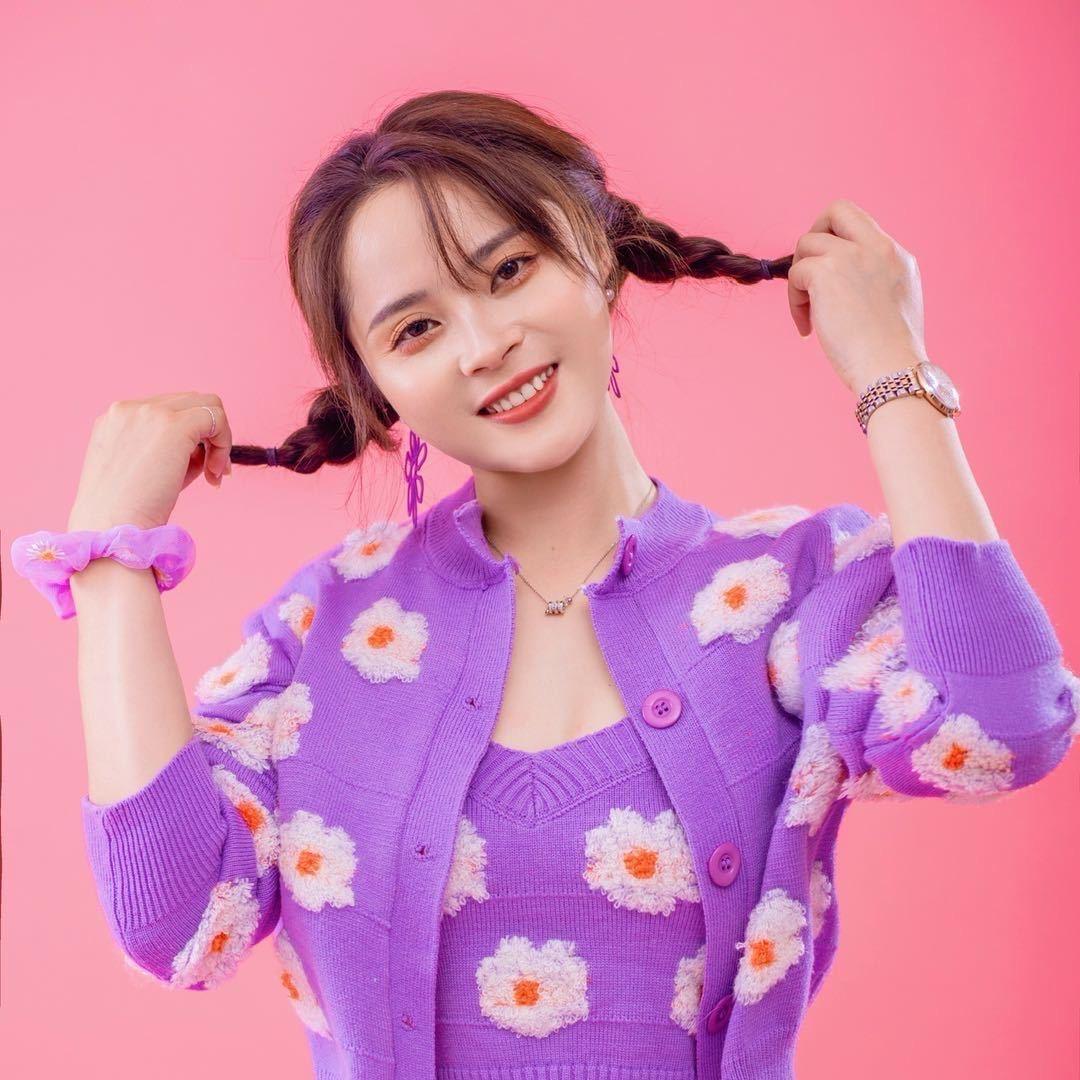 韦小芳