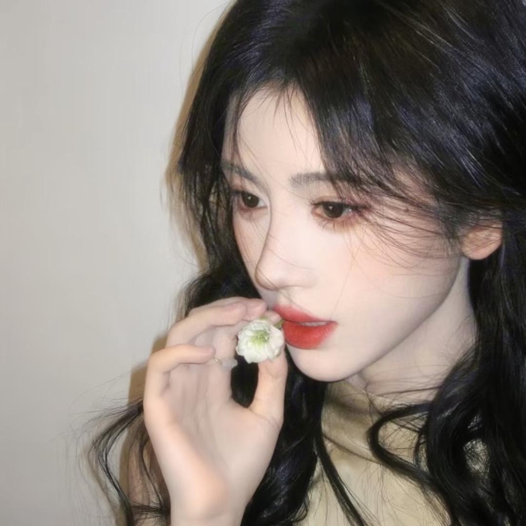 月光下的风_YEE