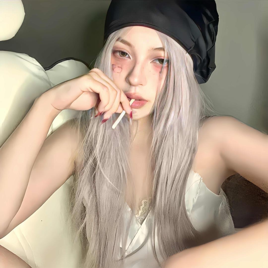 李小姐.