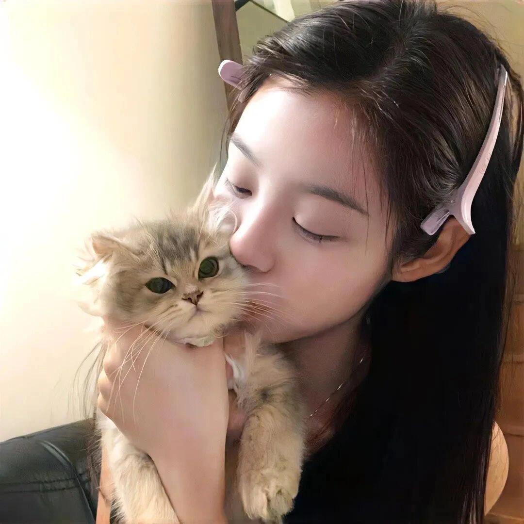 饱饱·