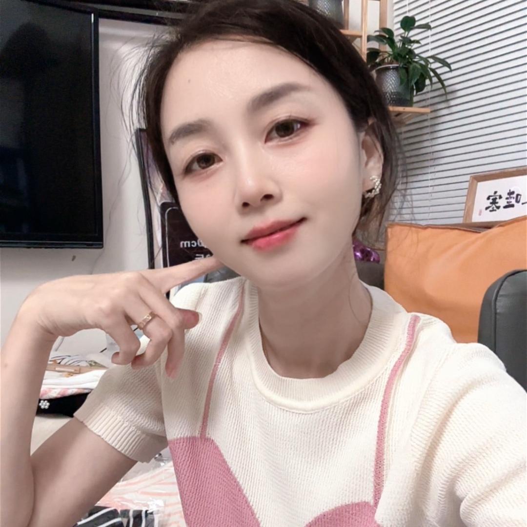 二姐家品质女装工厂店