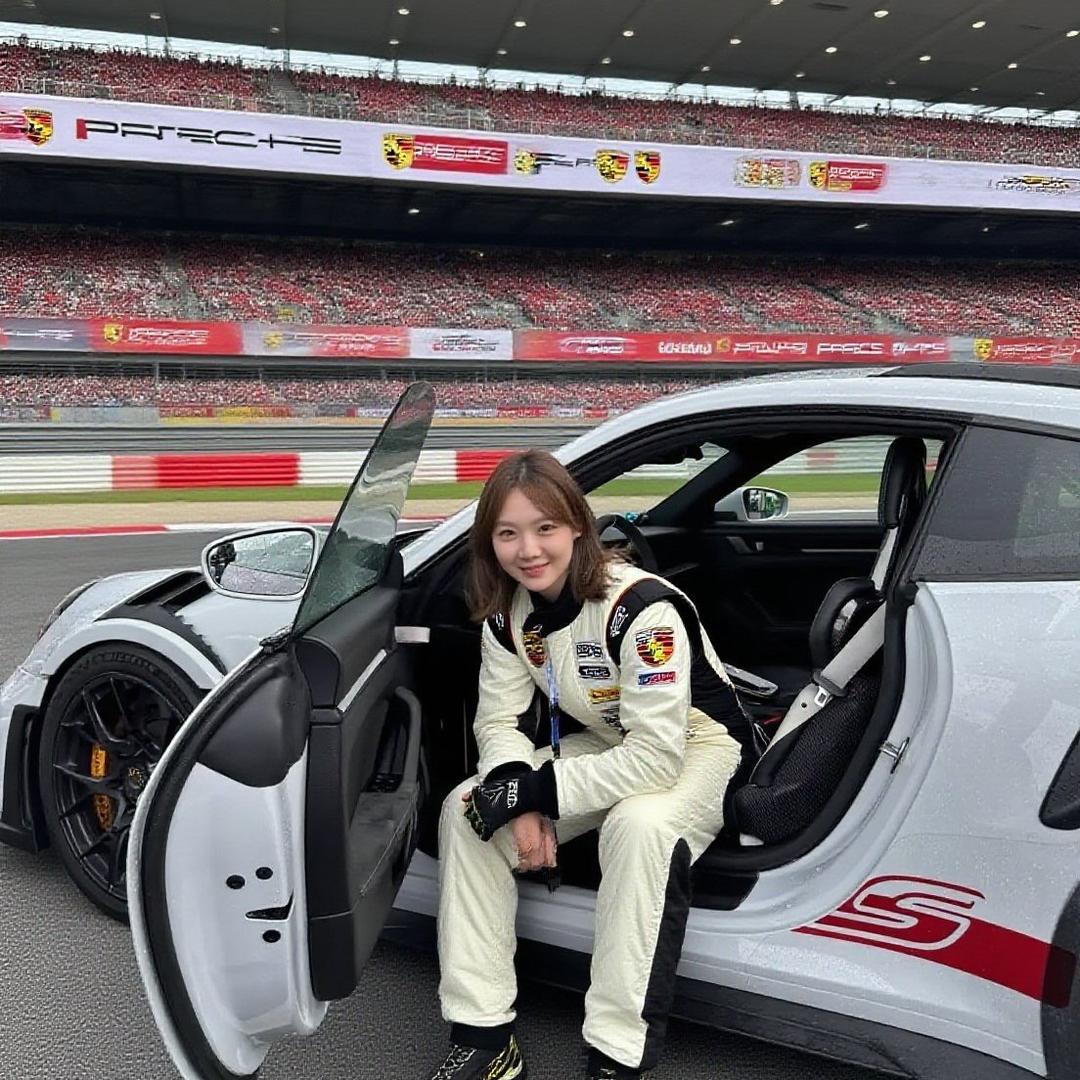 温州滨海保时捷-夏夏